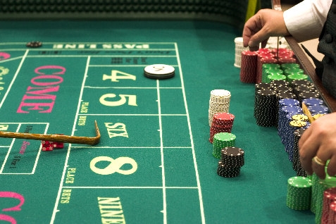 преимущество дома в крэпсе