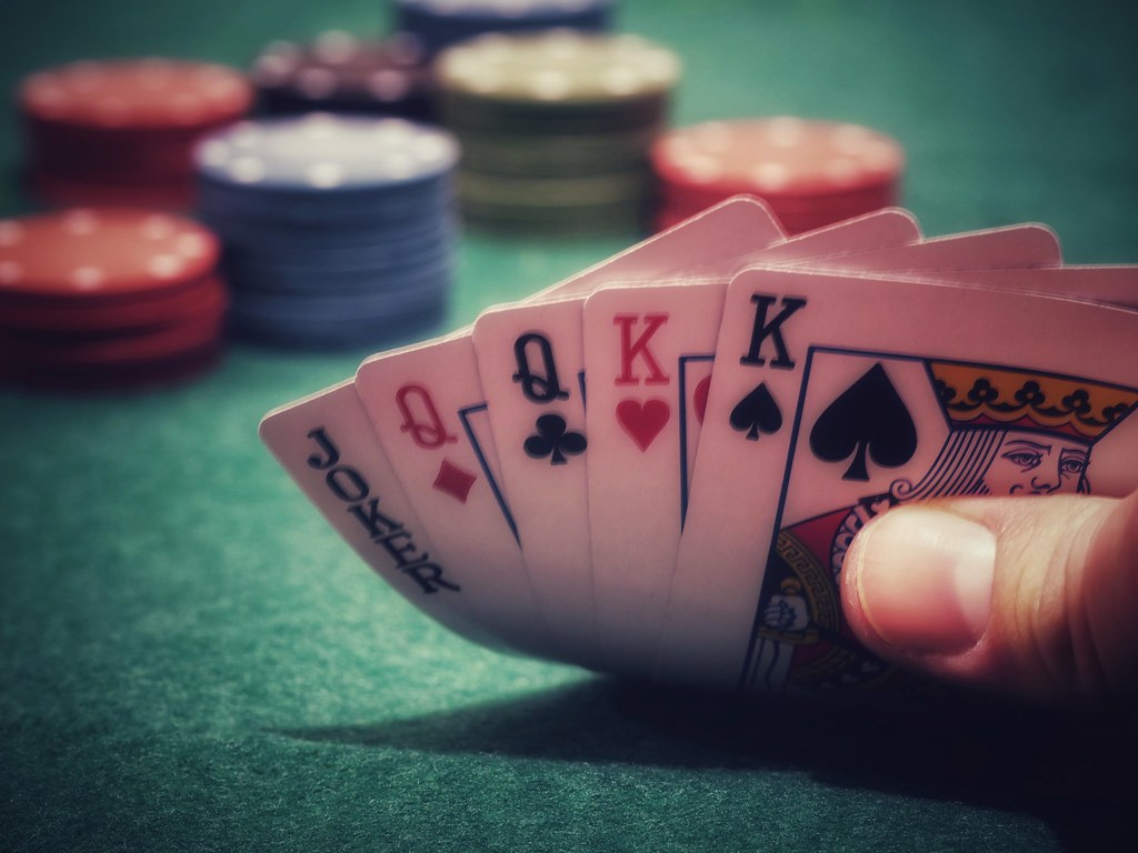 вид игры покер с джокером
